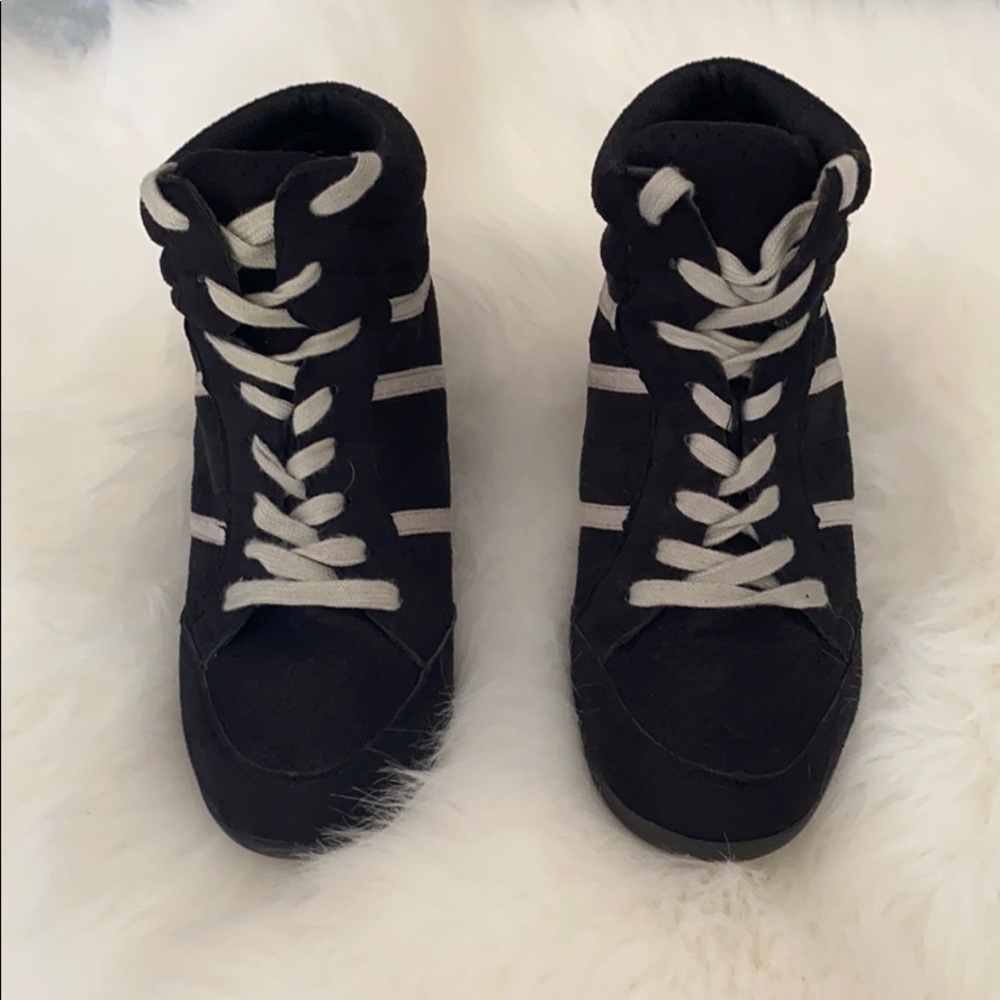 Charlotte Russe black heel size 6